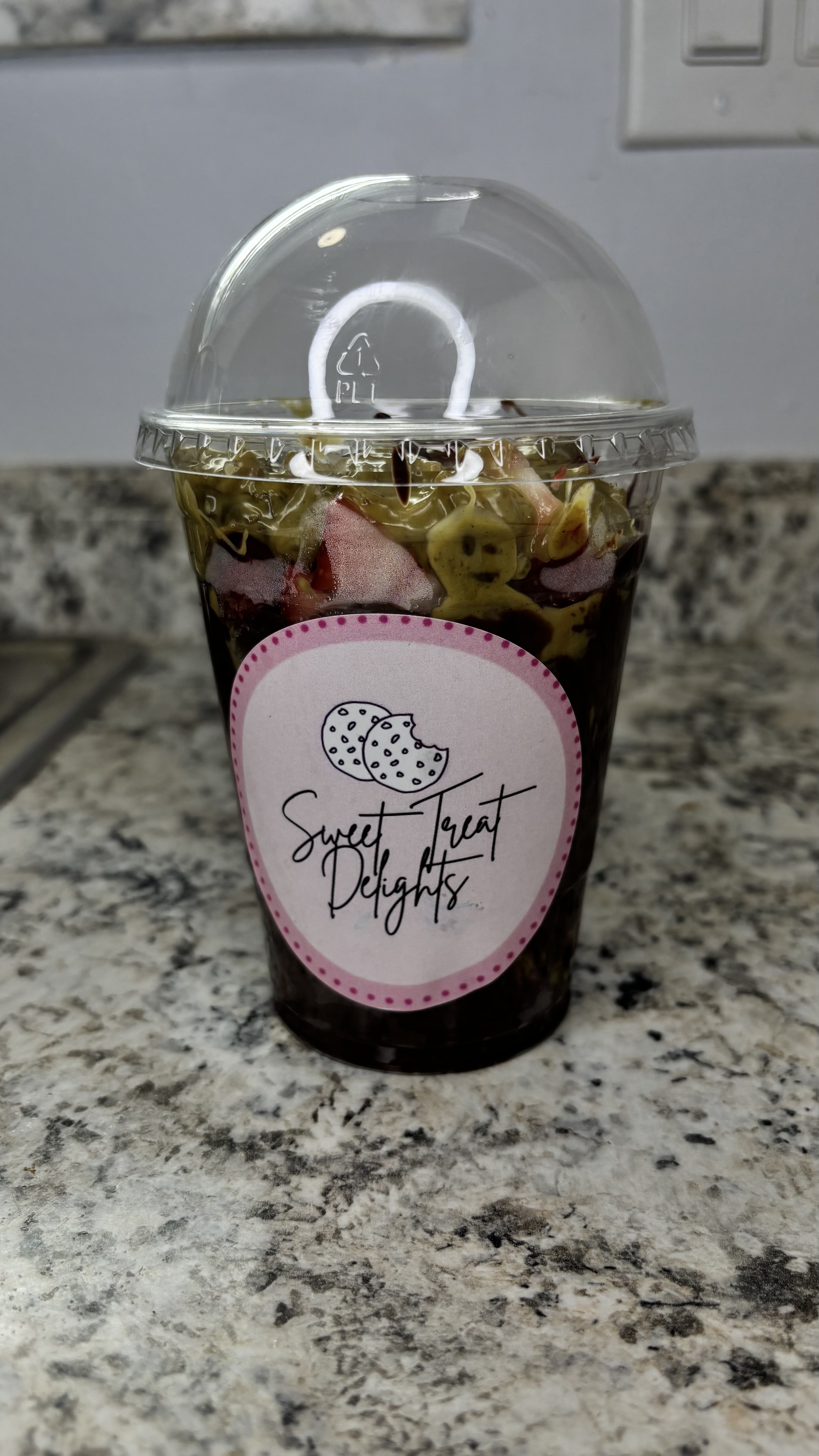Dubai Chocolate Strawberry Cups 