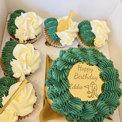Bento Cake And Cupcakes 