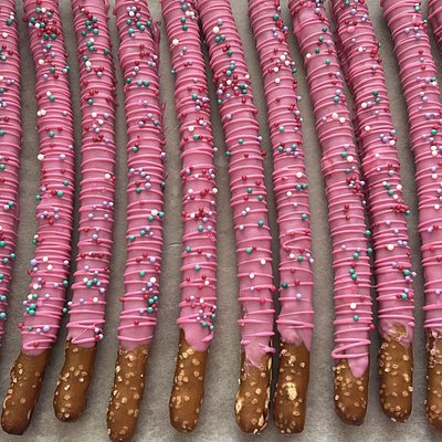 Chocolate Covered Pretzel Rods
