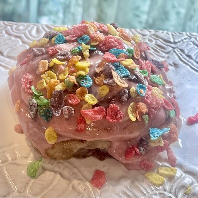 Fruity Pebble Cinnamon Rolls