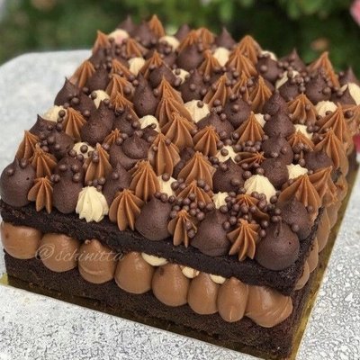 Large Brownie Cake - Double Layer