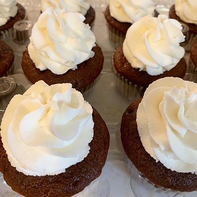1 Dozen Chocolate Cupcakes
