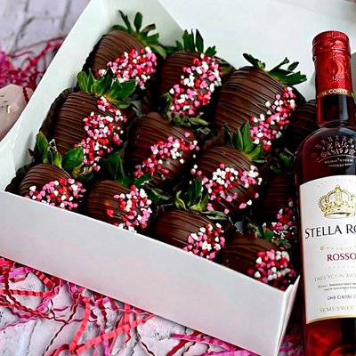Chocolate Covered Strawberries W Wine