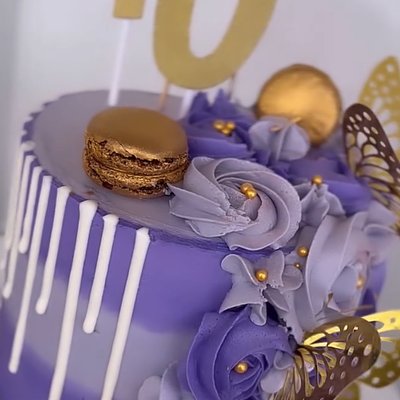 6” Custom Cake 