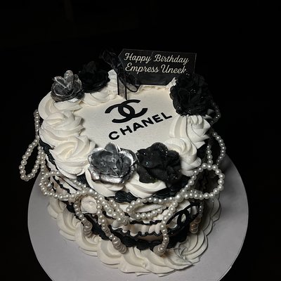 HEART CAKE ( 8 INCH ) NO PICTURES 