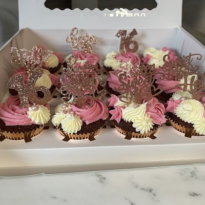 12 Cupcakes Boxes Or Bouquets 