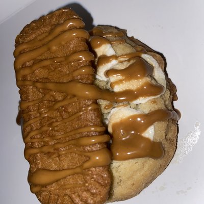 Marshmallow Biscoff Cookie