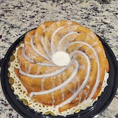 Sok-it-to-Me Bundt Kake
