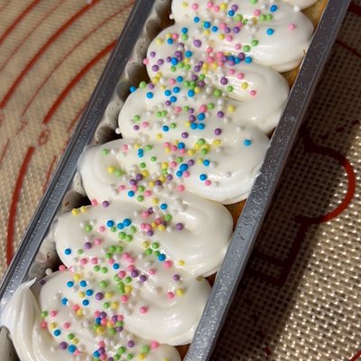 Dozen Of Mini Cakes 🍰 