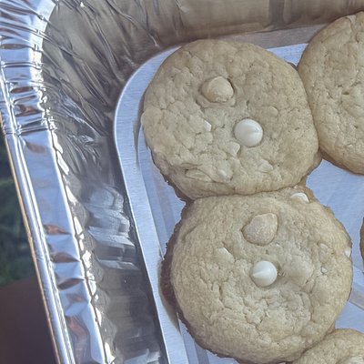 White Chocolate Macadamia Nut Cookie 