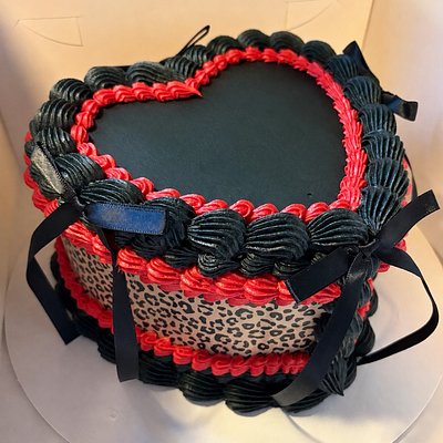 8 Inch Heart Cake