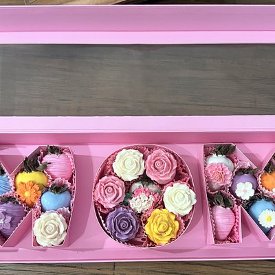     Mother’s Day “MOM” Strawberry Gift Box