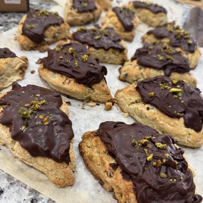 Pistachio Chocolate Chip Sourdough Scones 8ct
