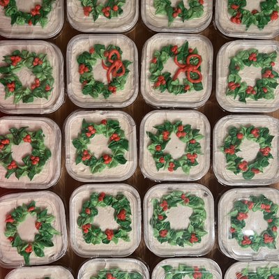 Wreath Cakes (almond/vanilla Flavored)