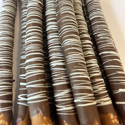 Chocolate Covered Pretzel Rods w/drizzle