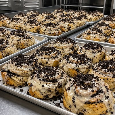Cookies N Cream Sweet Rolls - 4 Pack