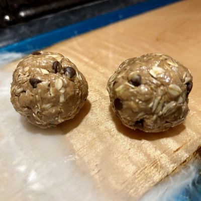 (2) Chocolate Peanut Butter Protein Balls