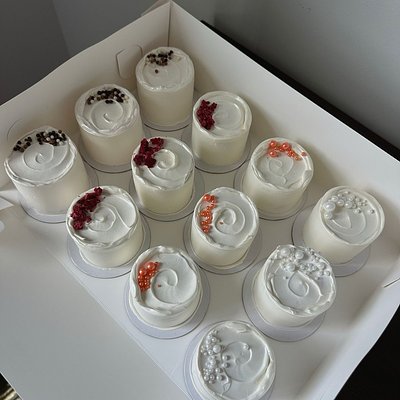 Cake Tasting Box