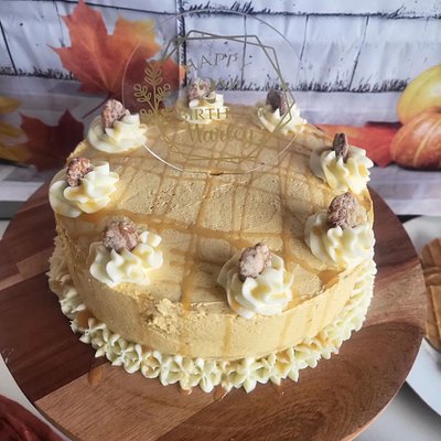 Pumpkin Carmel Cake