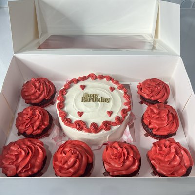 6 Inch Bento Cake With 8 Cupcakes