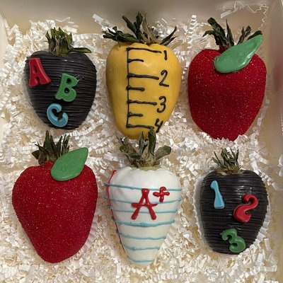 Custom Strawberries: 6 Count