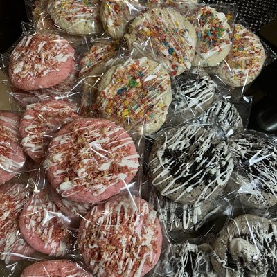 24 Assorted cookies 
