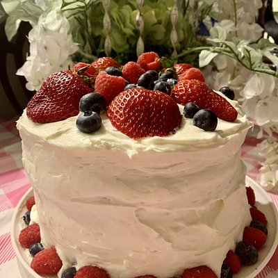 Chantilly Cake With Fresh Fruit - 8 Inch
