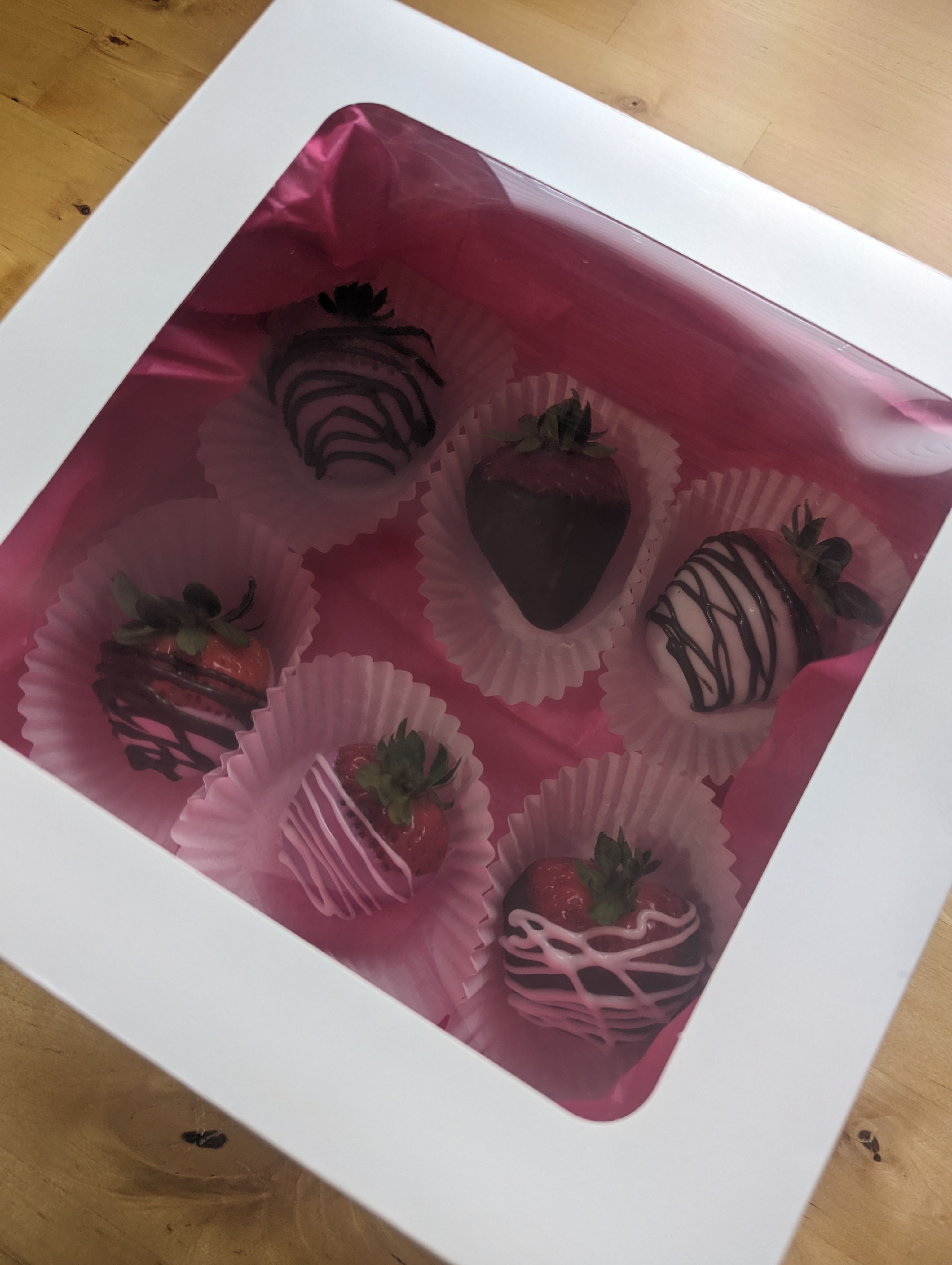 Chocolate Covered Strawberries 6 Count Chocolate With Drizzle