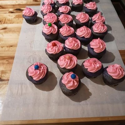 Chocolate  Cupcakes  With Bubblegum Frosting 