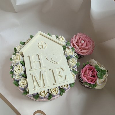 House Warming Cake Set