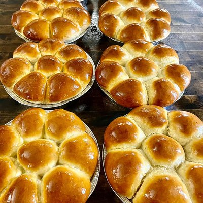 White Dinner Rolls
