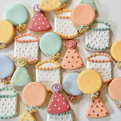 Simple Mini cookies (approx 2”) starting at $36 per dozen may be added on to orders of regular size cookies. Max 2 designs per dozen. (minimum 1 dozen) This size is usually included with regular sized cookies when cookies are served at the event, as opposed to party favors).  