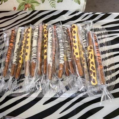 Chocolate Covered Pretzel Rods