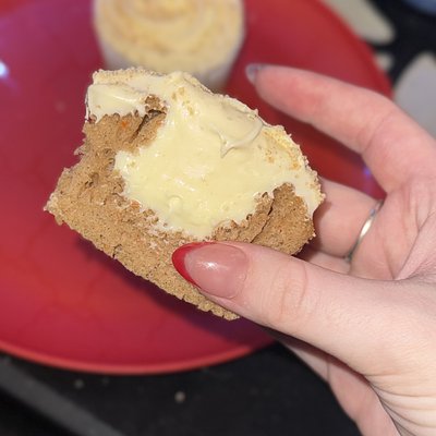 Cheesecake Filled Carrot Cupcakes 1/2