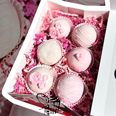 Strawberry Cake Balls 