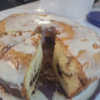 Cinnamon Bun Pound Cake