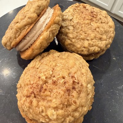 Pumpkin Pie Oatmeal Creme Pies (6) 