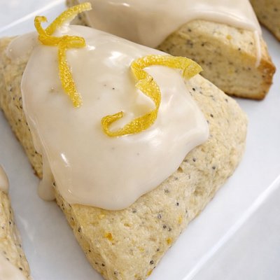 Lemon Poppyseed Scones 