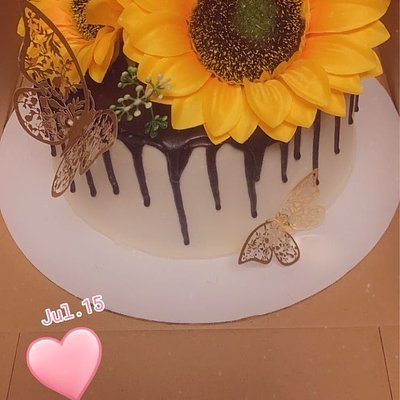 Custom cakes