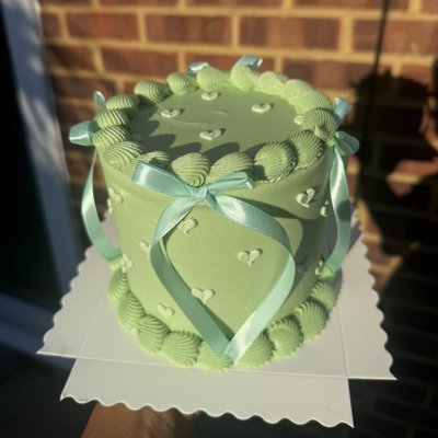    Sweetheart Bow Cake