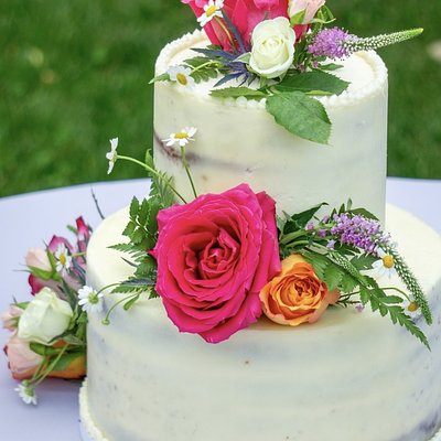 2 Tier 6” On 8” Custom Round Cake - 36 Servings