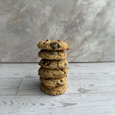 Chocolate Chip Almond Cookies
