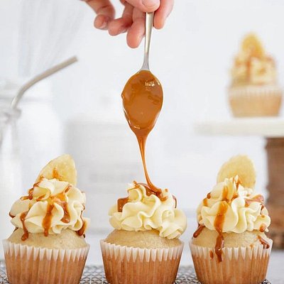 Banana Cupcakes with Dulce de Leche filling