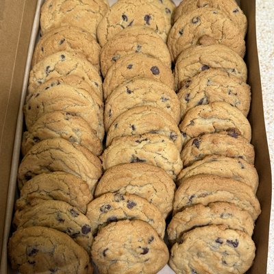 Dozen Chocolate Chip Cookies 