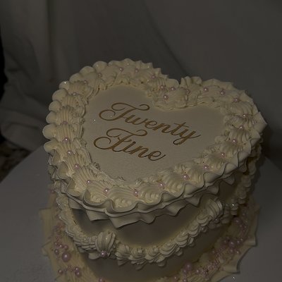 6 Inch Heart Cake 