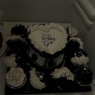 Mini Party Board 6” Two Layer Round or Mini Heart Cake With 12 Matching Cupcakes