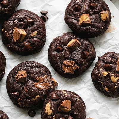 Chocolate Peanut Butter Cup Cookie