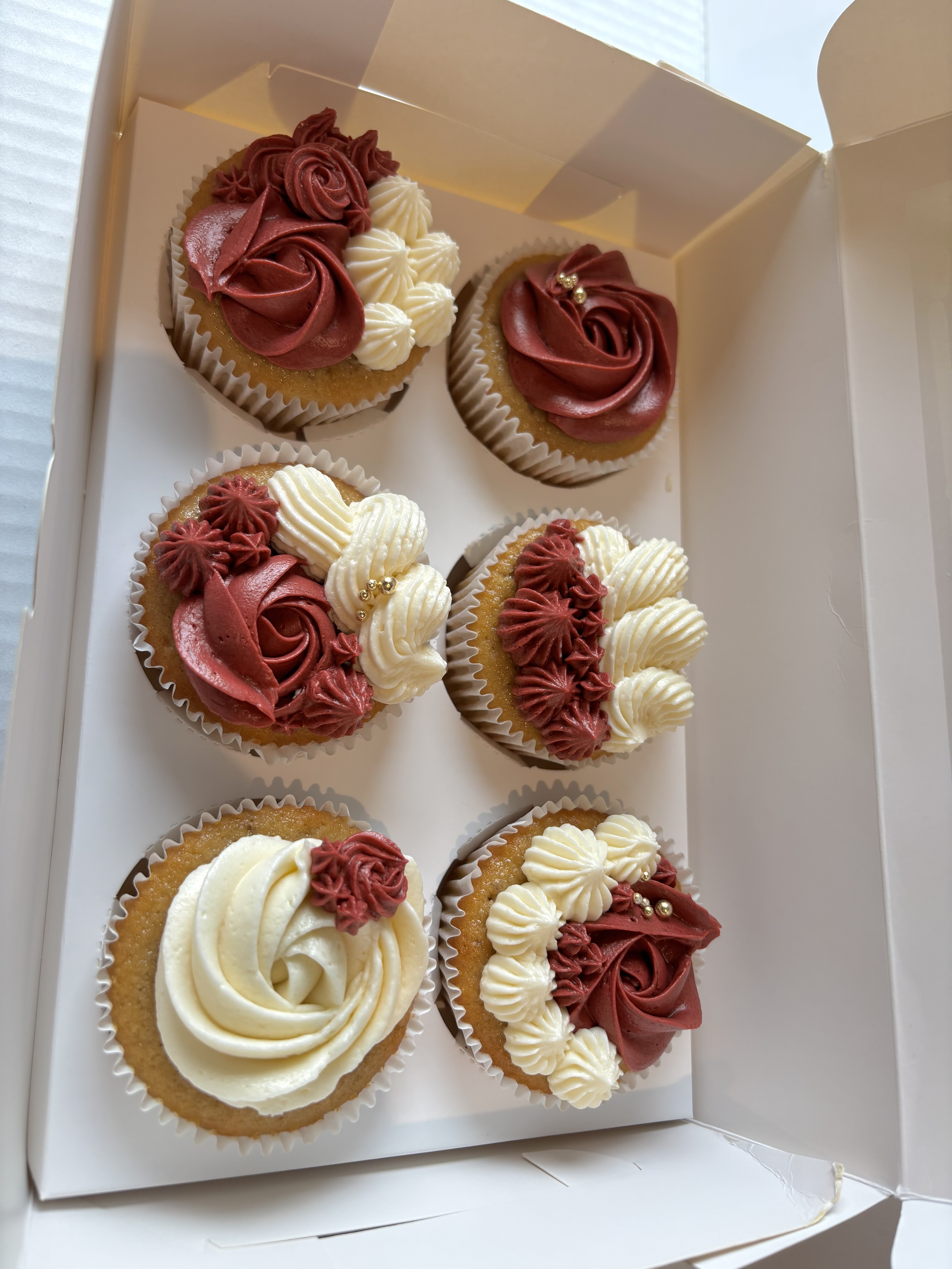 Decorated Cupcakes (6) 