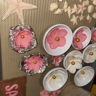 Gumpaste And Other Decorations