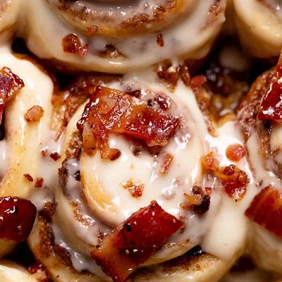 Maple Bacon Sourdough Cinnamon Roll 2 Count